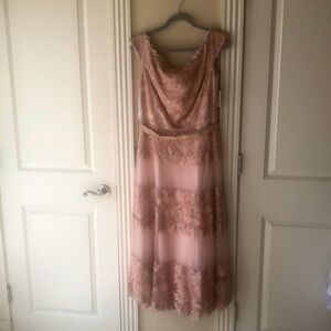Elegant Pink Lace Dress